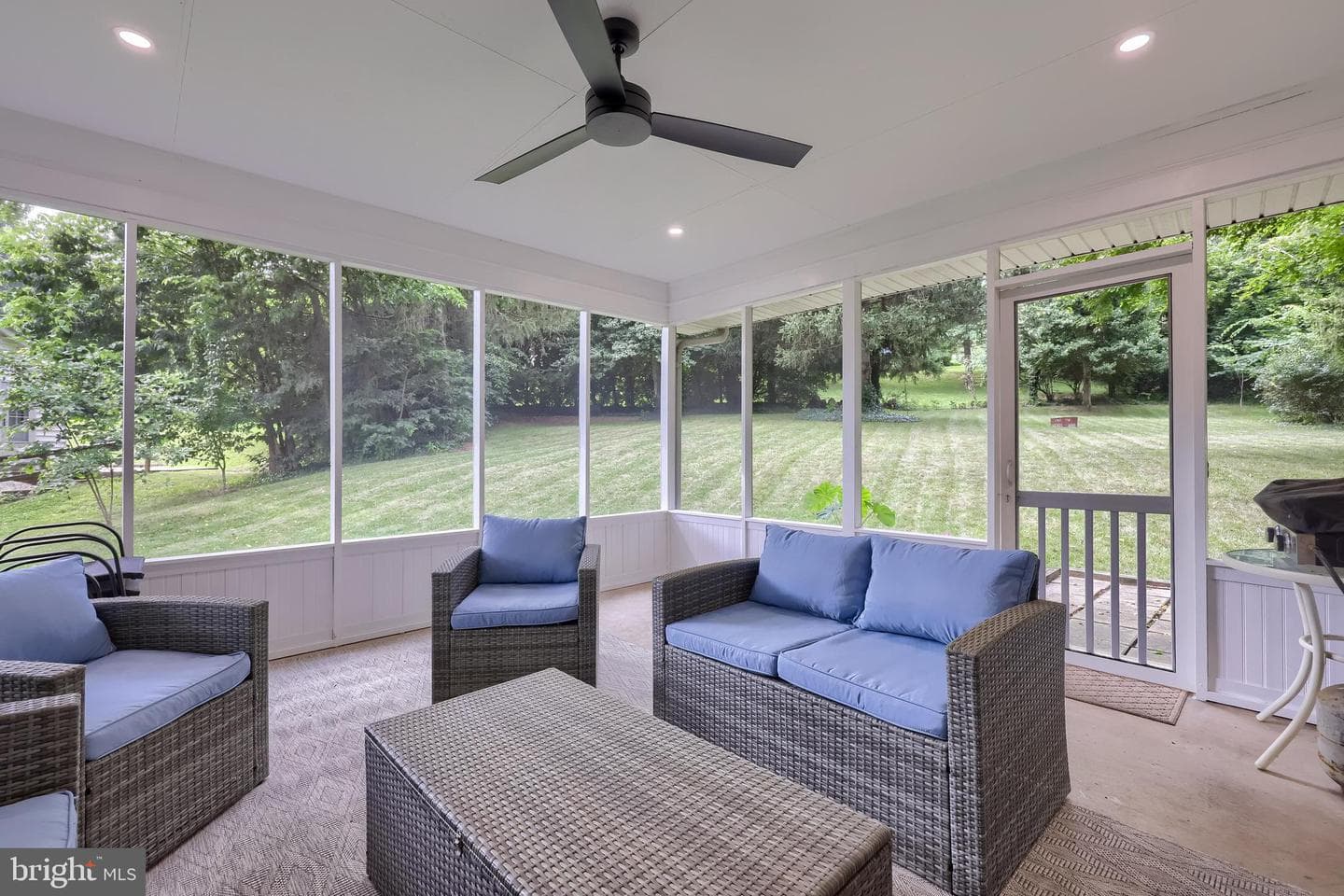 109 Lyle Circle photo 17