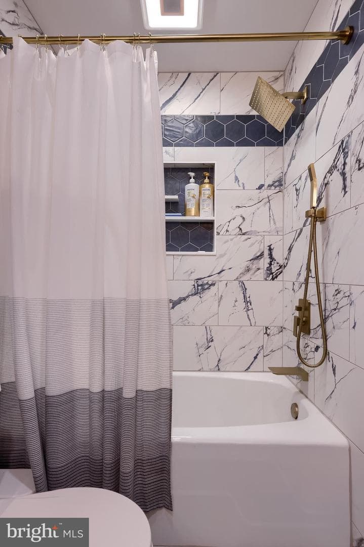 109 Lyle Circle photo 33