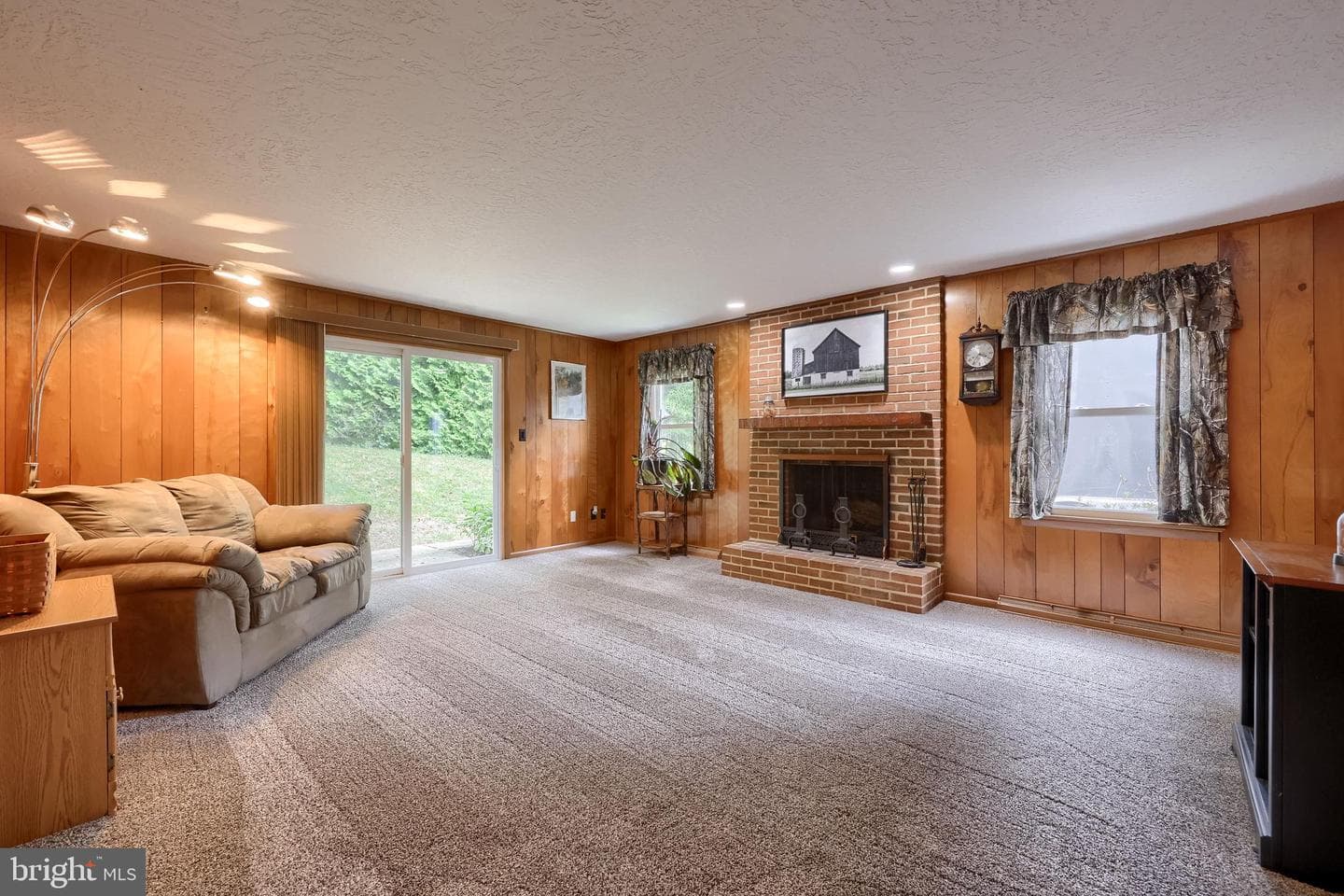 109 Lyle Circle photo 36