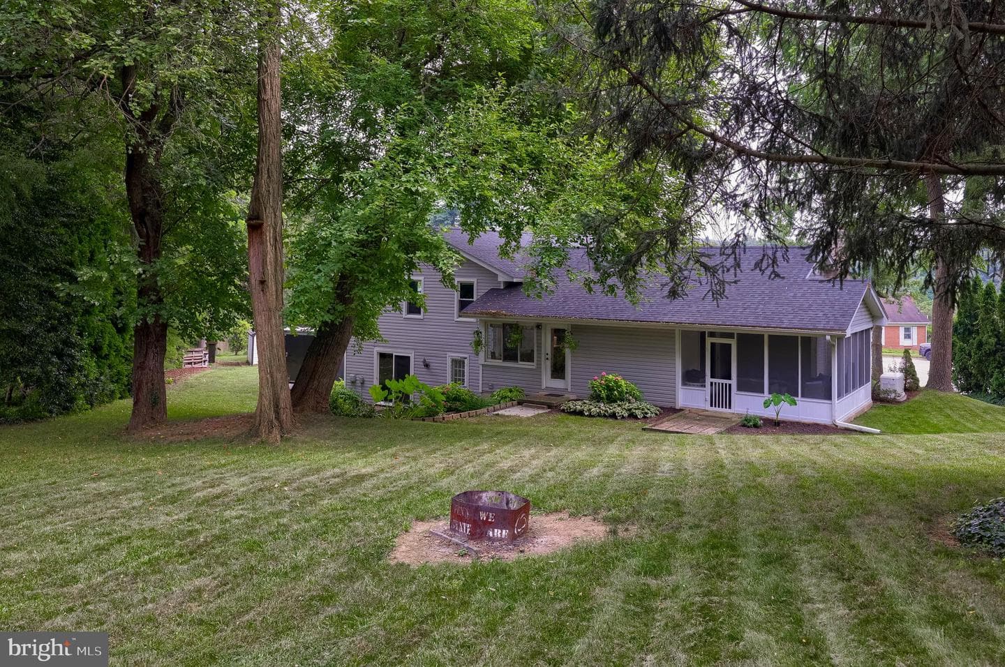 109 Lyle Circle photo 48