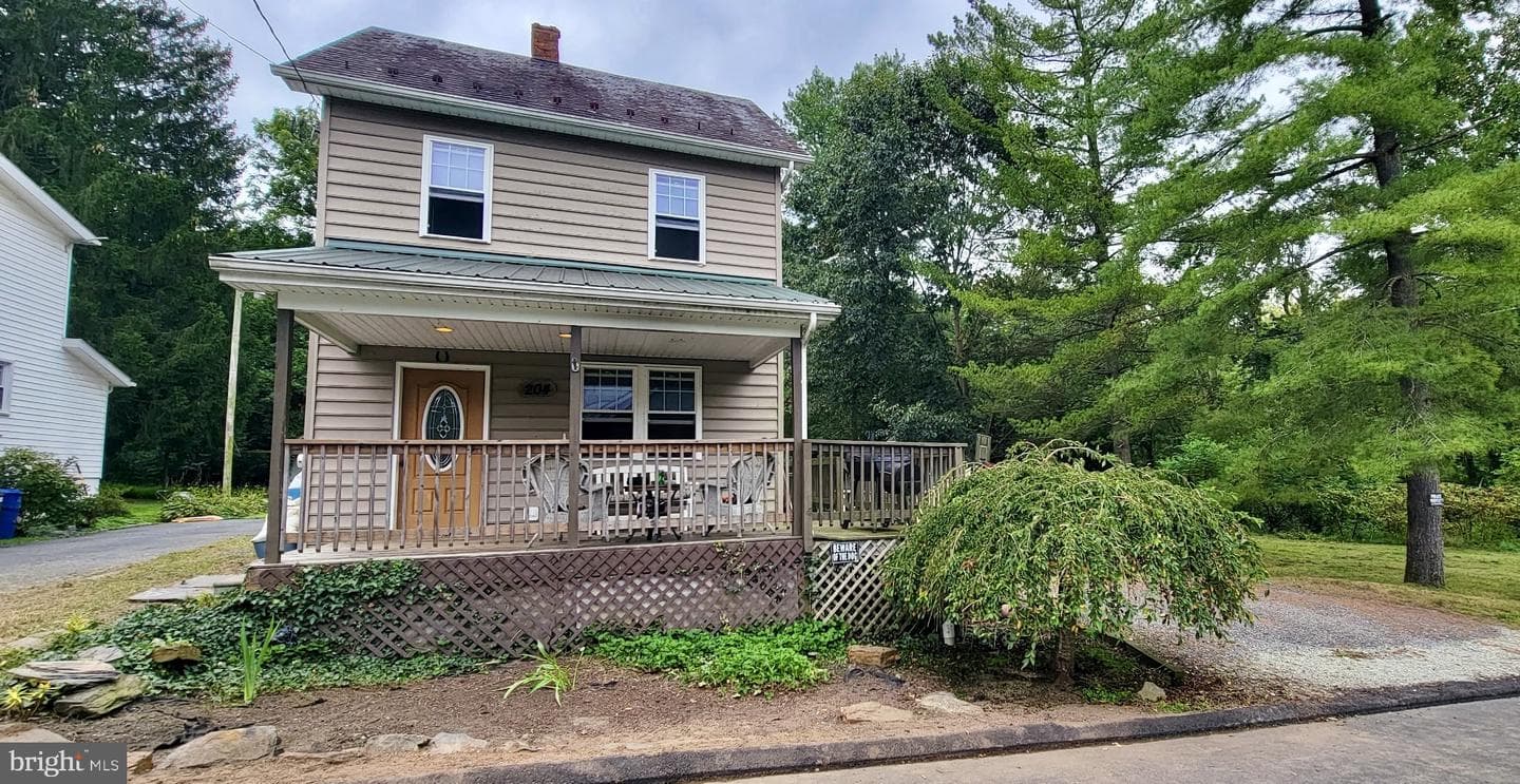 204 Parke Street photo 2
