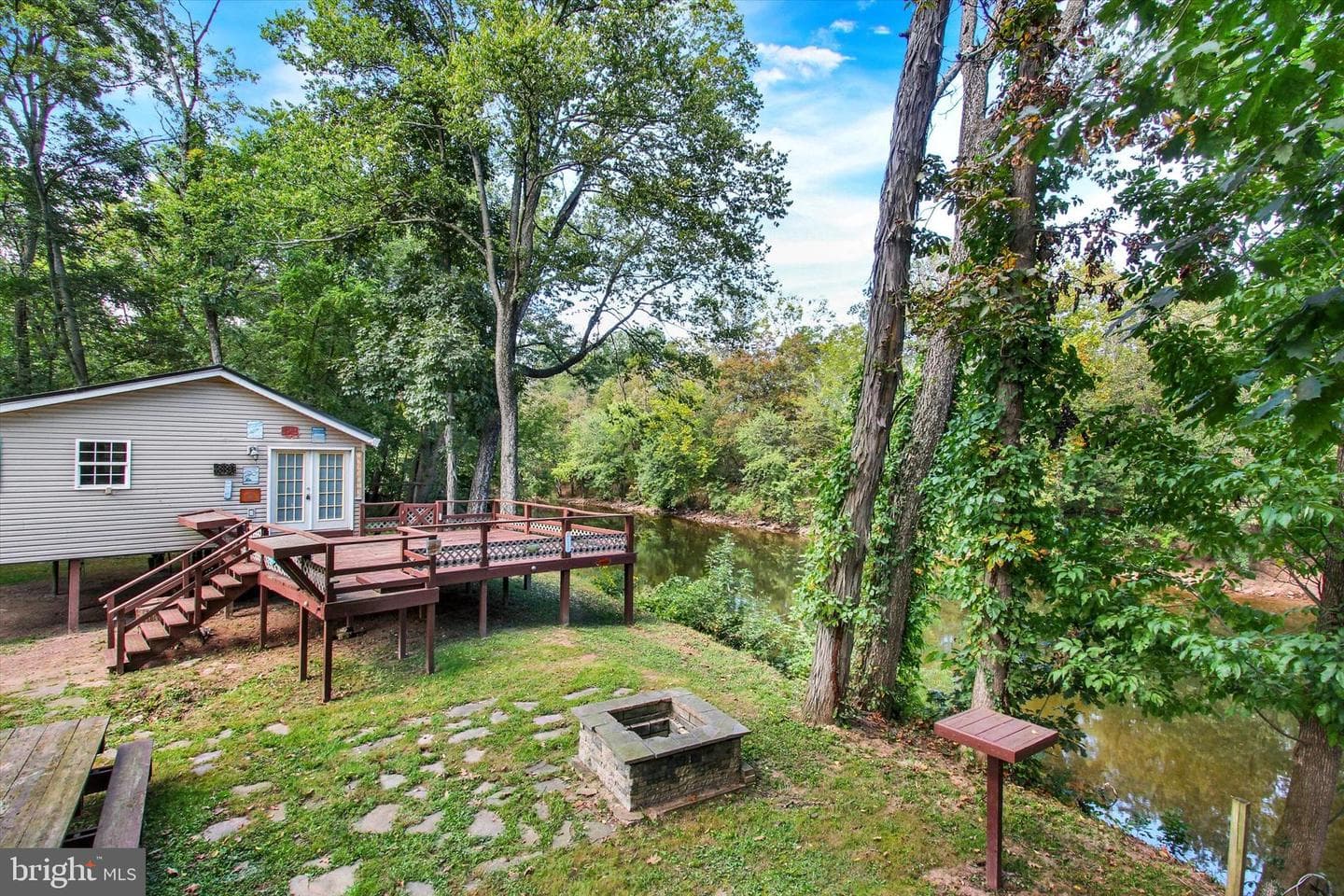 719 N Creek Road photo 20