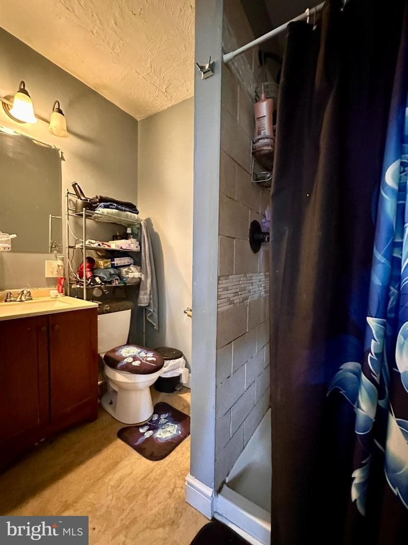 32 N York Street photo 21