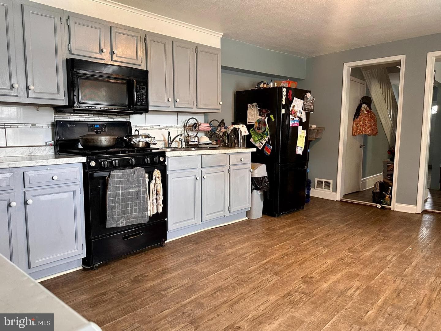 32 N York Street photo 4