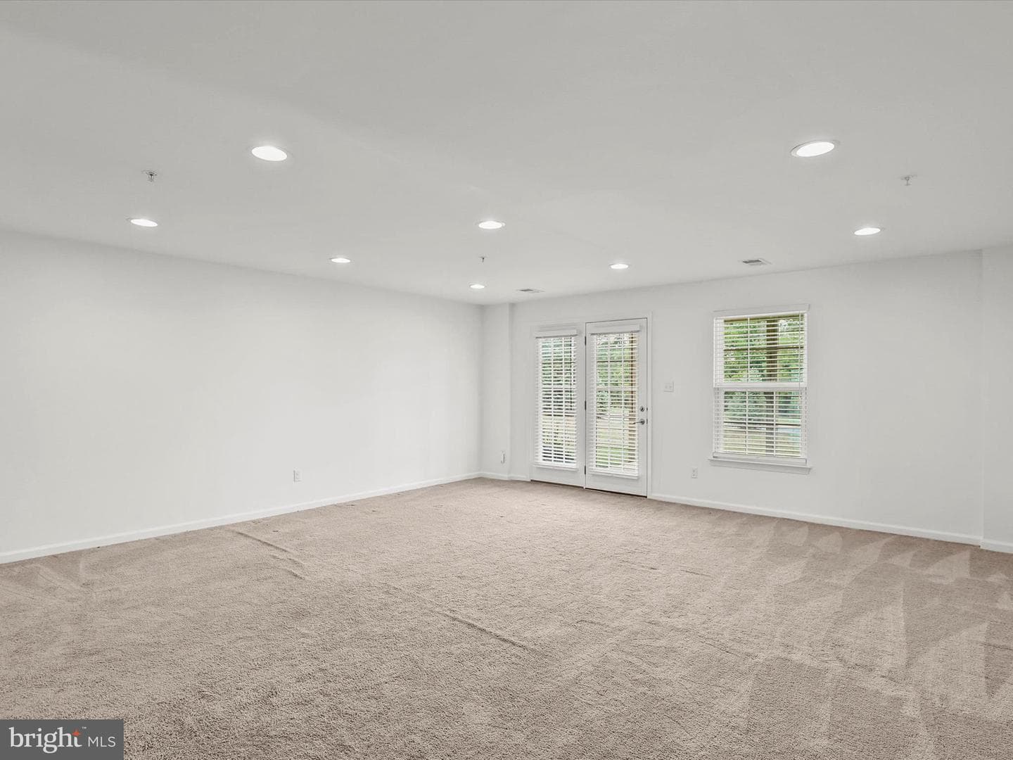 1215 Rannoch Lane photo 29