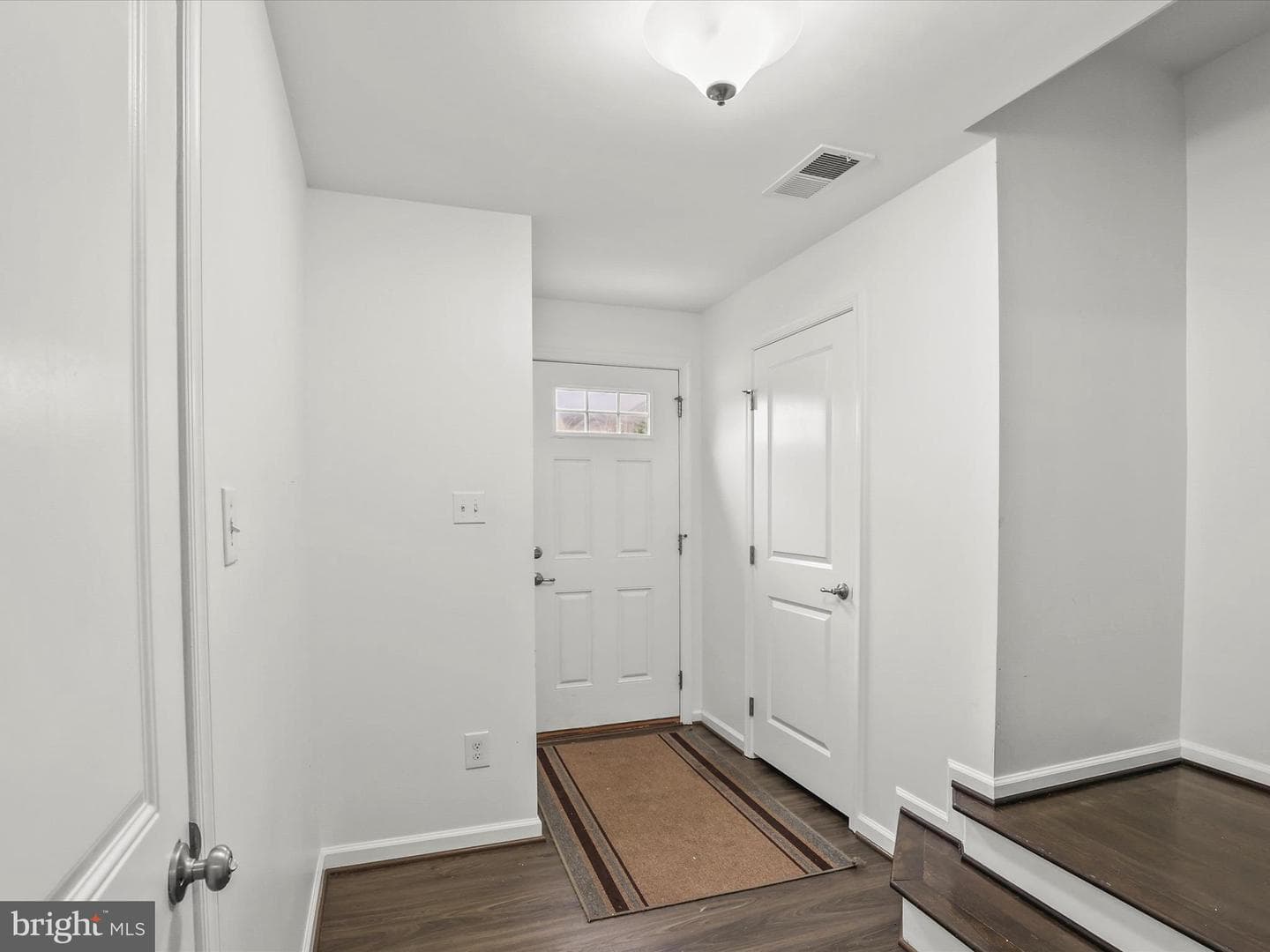 1215 Rannoch Lane photo 3