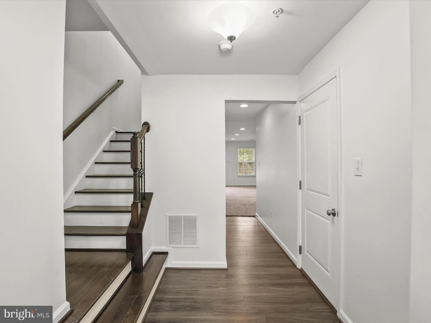 1215 Rannoch Lane photo 4