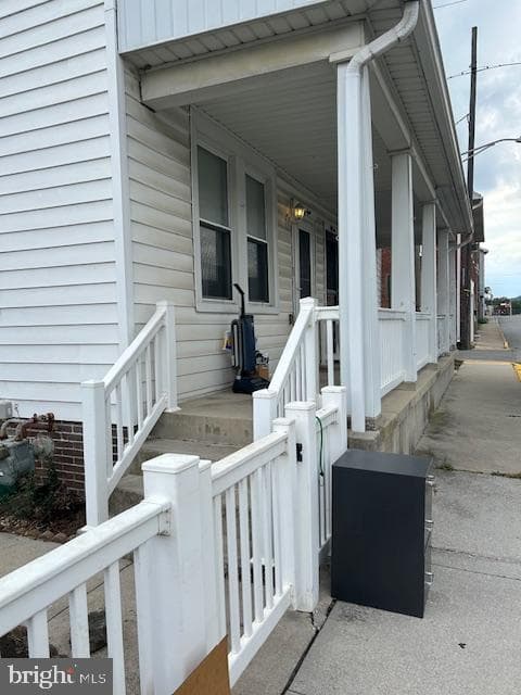 58 E Railroad Street photo 5