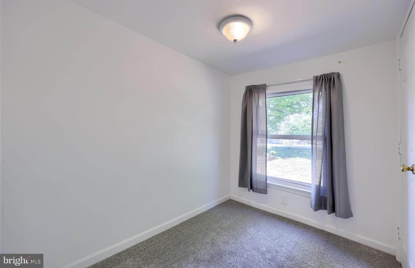 4391 Schoolhouse Road photo 16