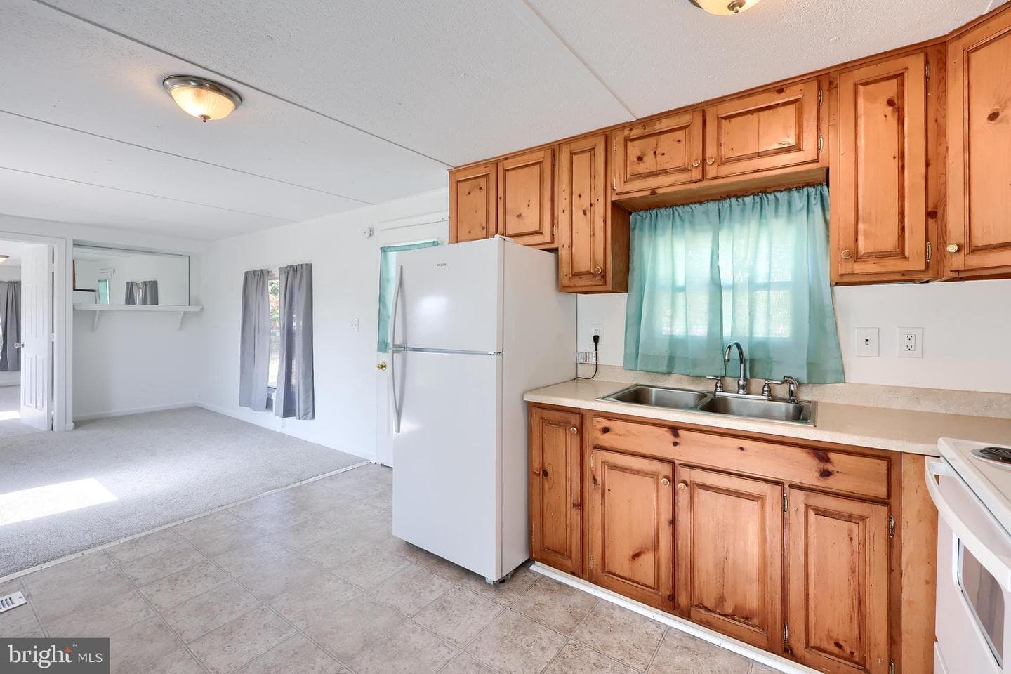 4391 Schoolhouse Road photo 6