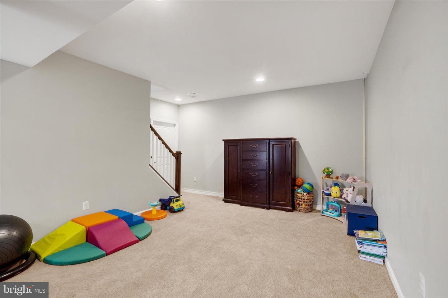 705 Seaton Drive photo 28
