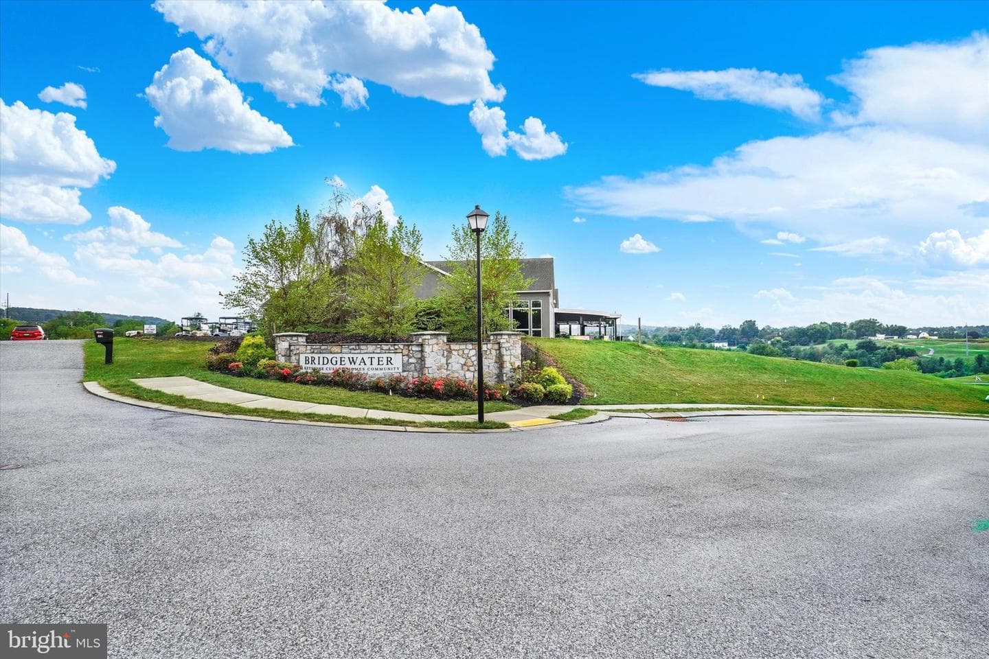 705 Seaton Drive photo 4