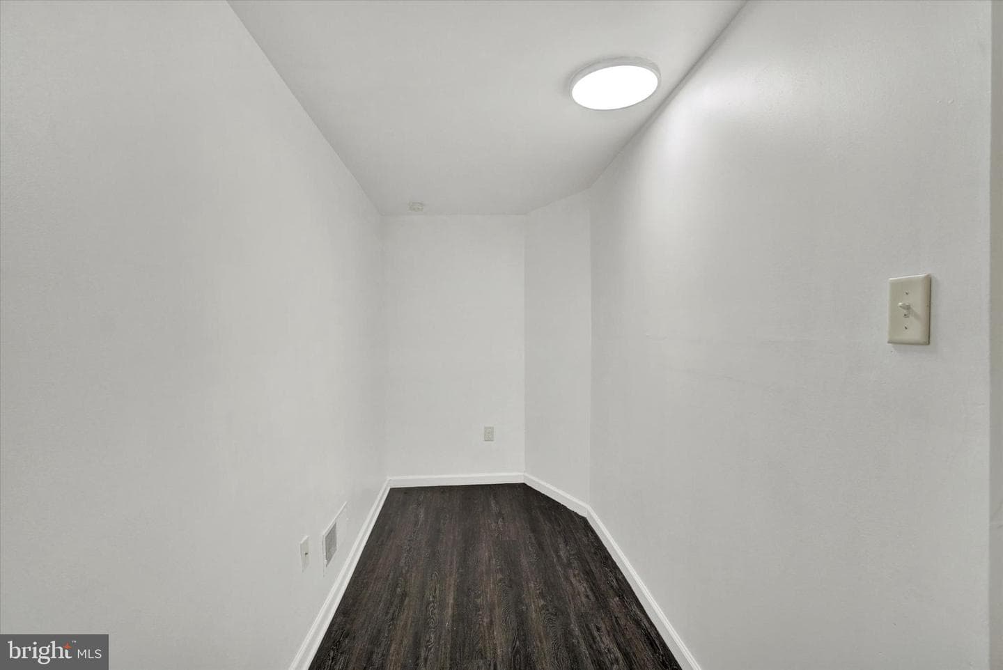 41 N West Street photo 12