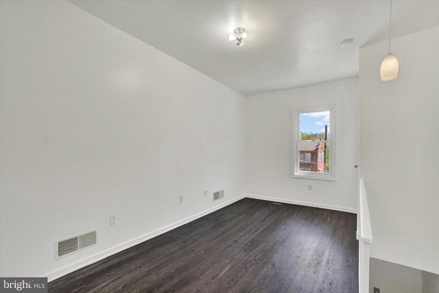 41 N West Street photo 16