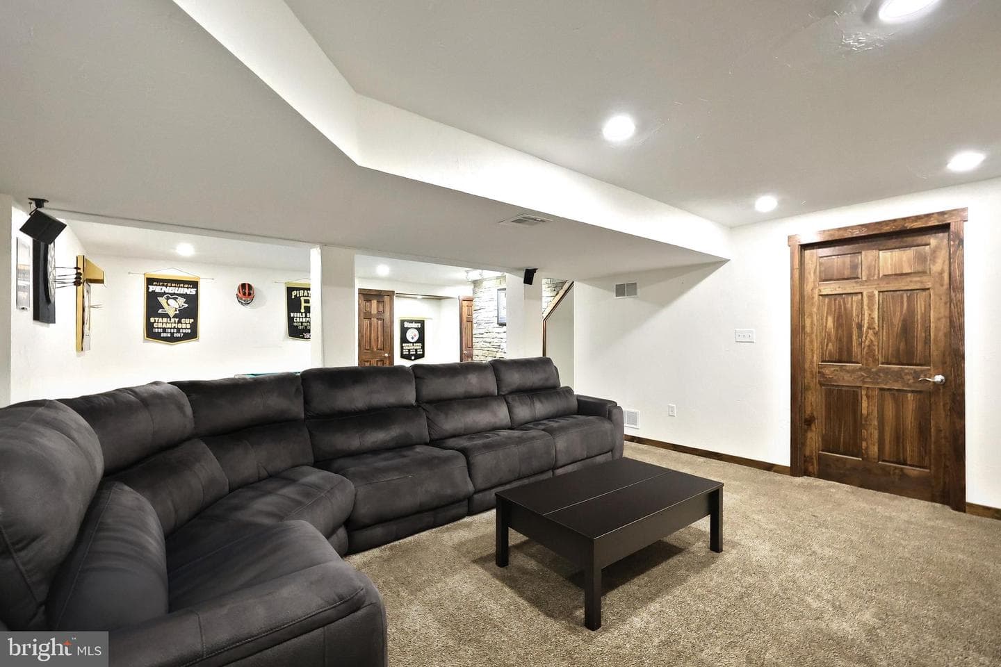 2140 Thoroughbred Court photo 44