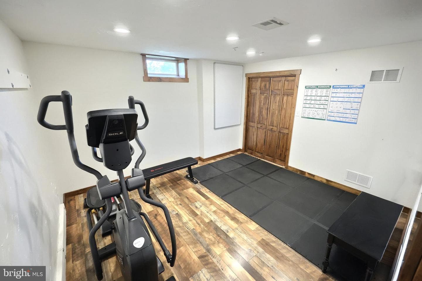 2140 Thoroughbred Court photo 45