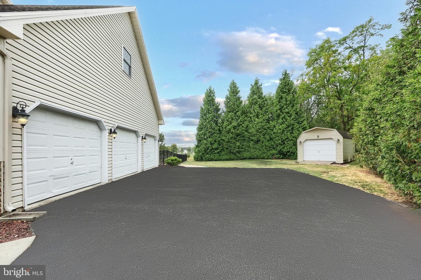 2140 Thoroughbred Court photo 6
