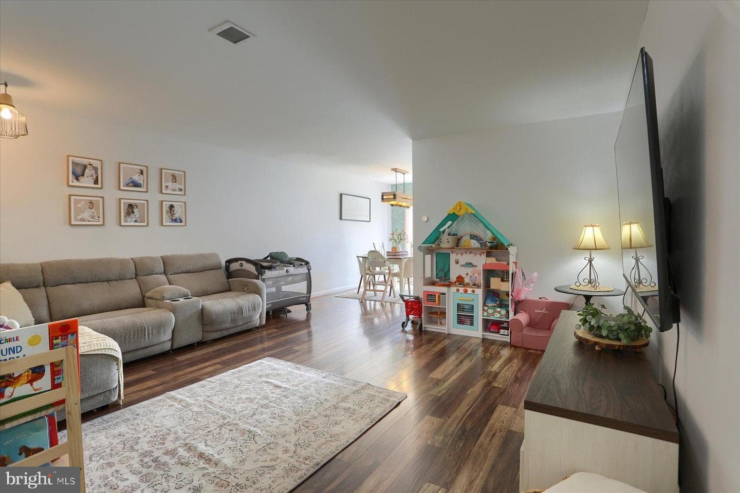 65 Clemens Drive photo 3