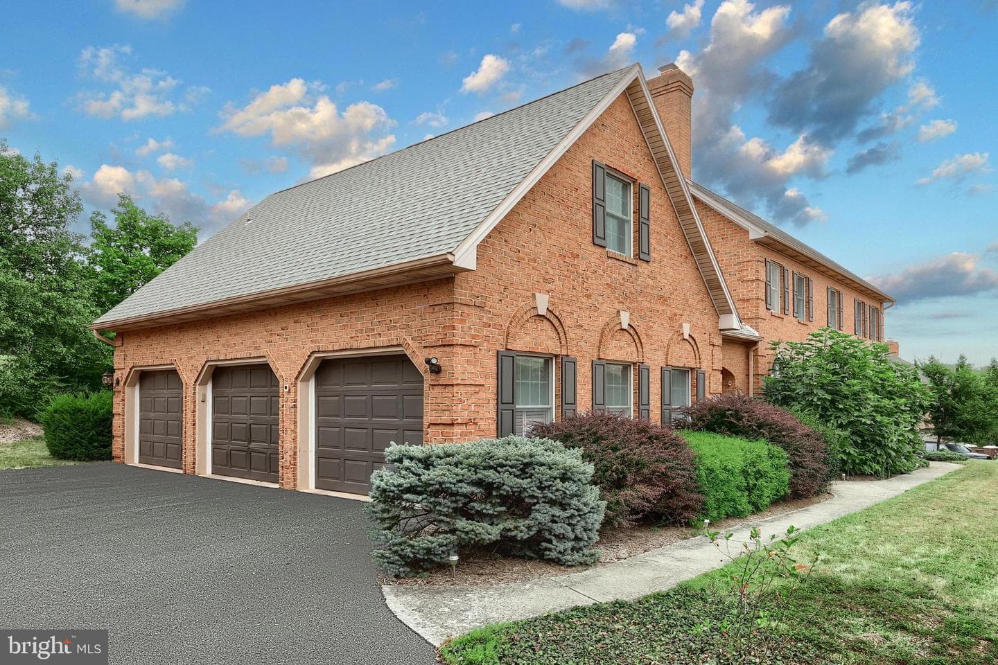 1425 Brittany Drive photo 11