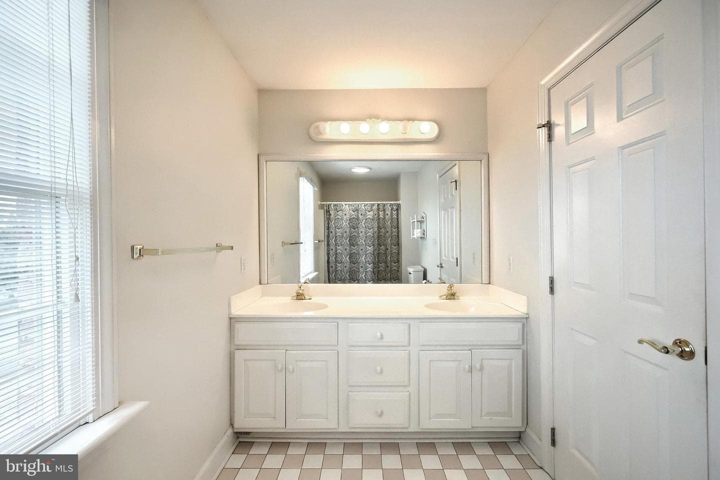 1425 Brittany Drive photo 43