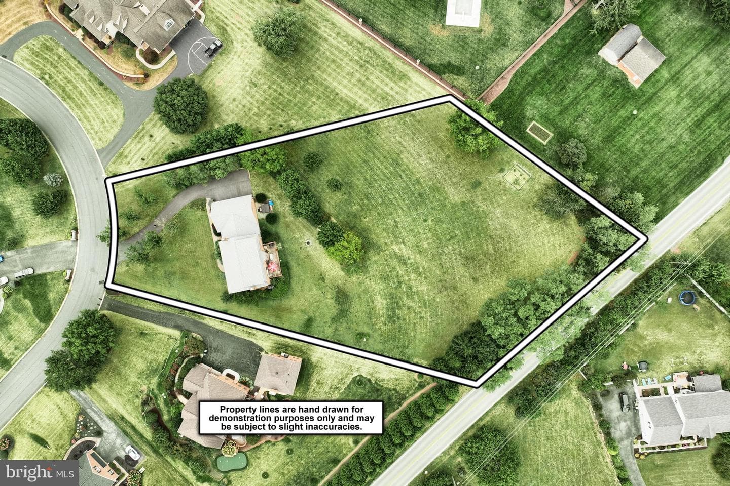 1425 Brittany Drive photo 6