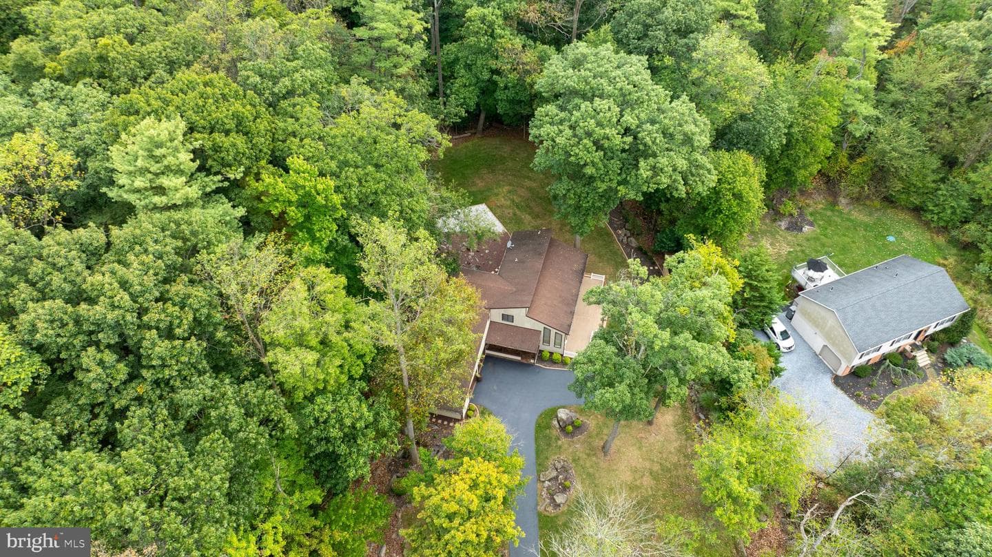 55 Deardorff Drive photo 3