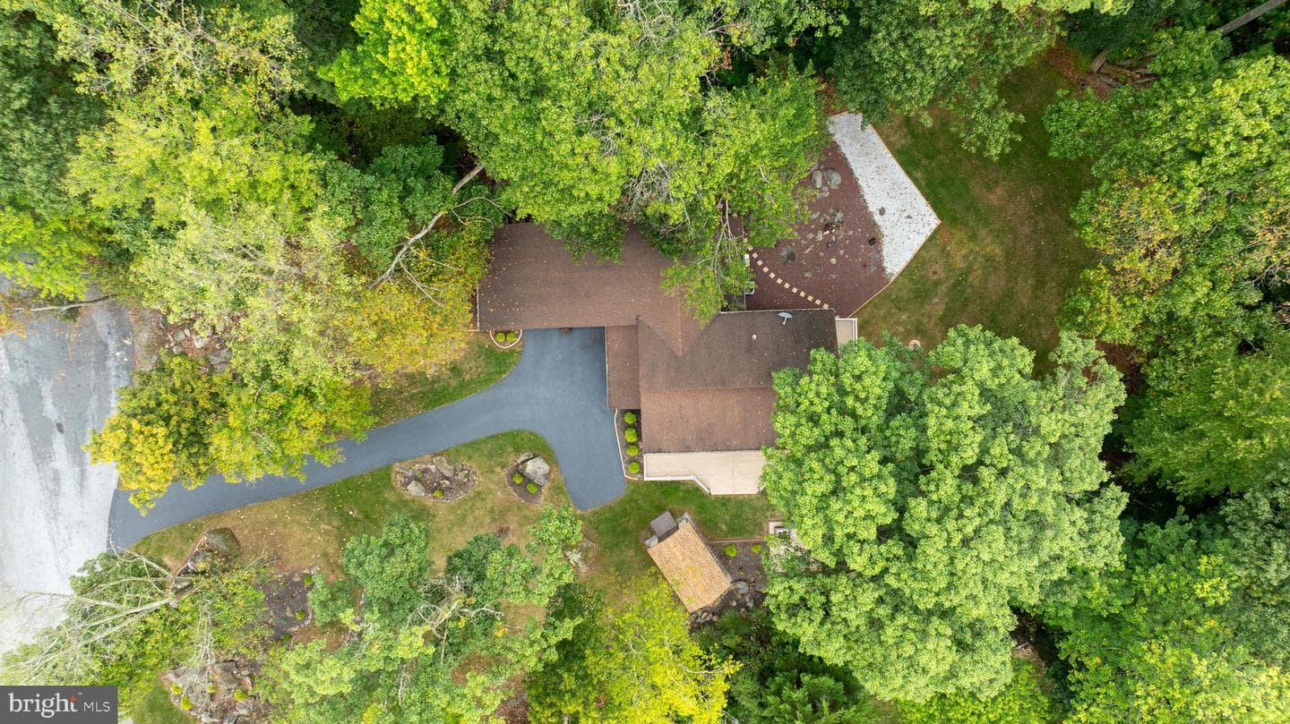 55 Deardorff Drive photo 6