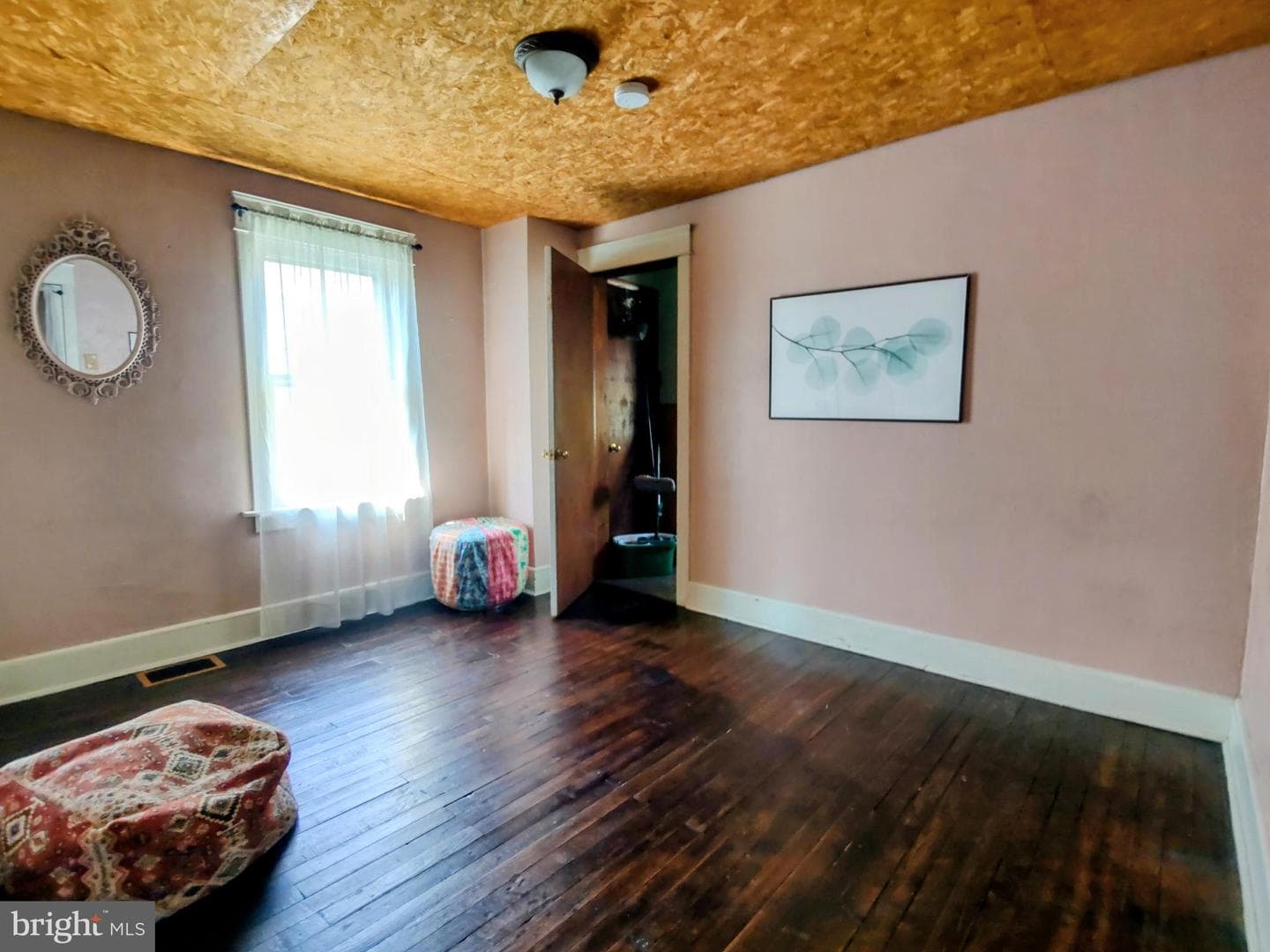 216 Charles Avenue photo 14
