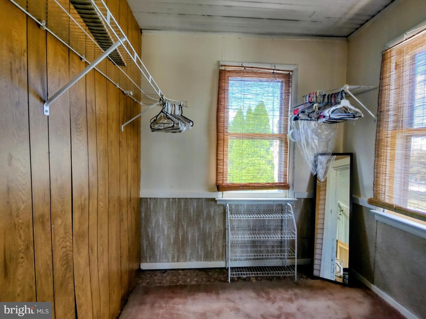 216 Charles Avenue photo 9