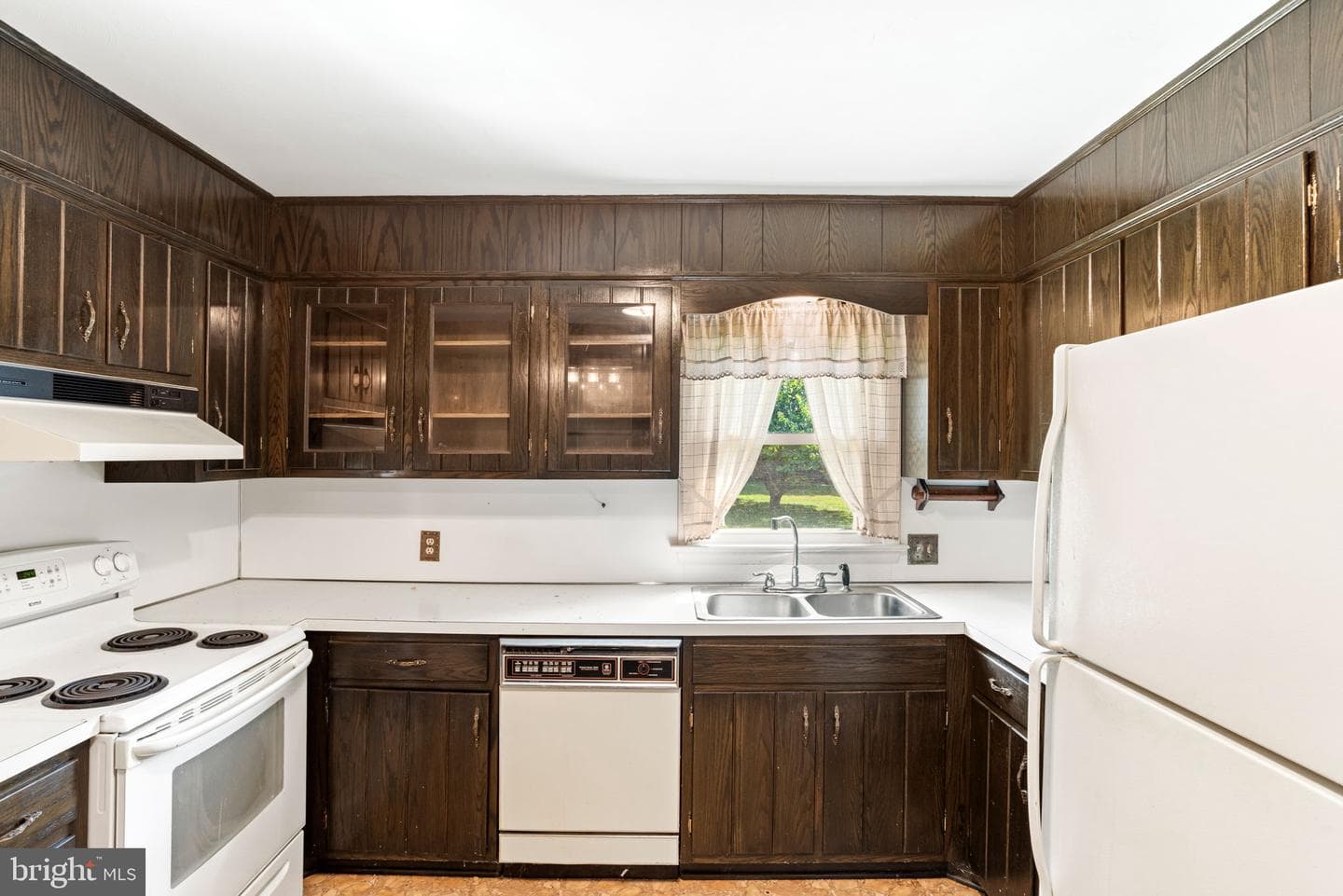 405 Clearview Road photo 11