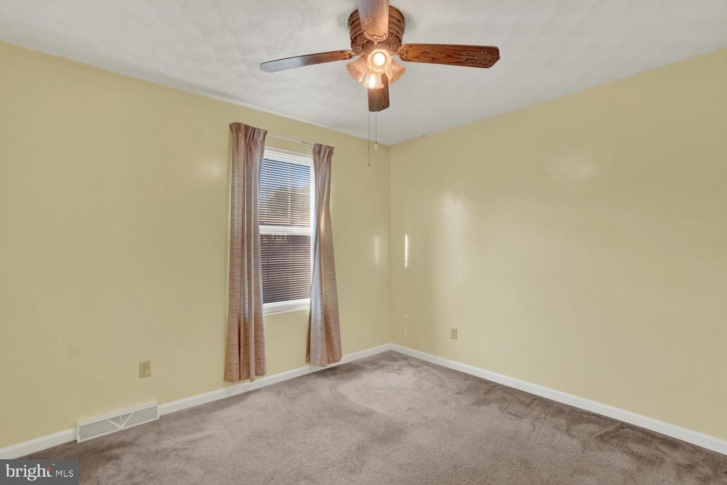 94 Piston Court photo 15
