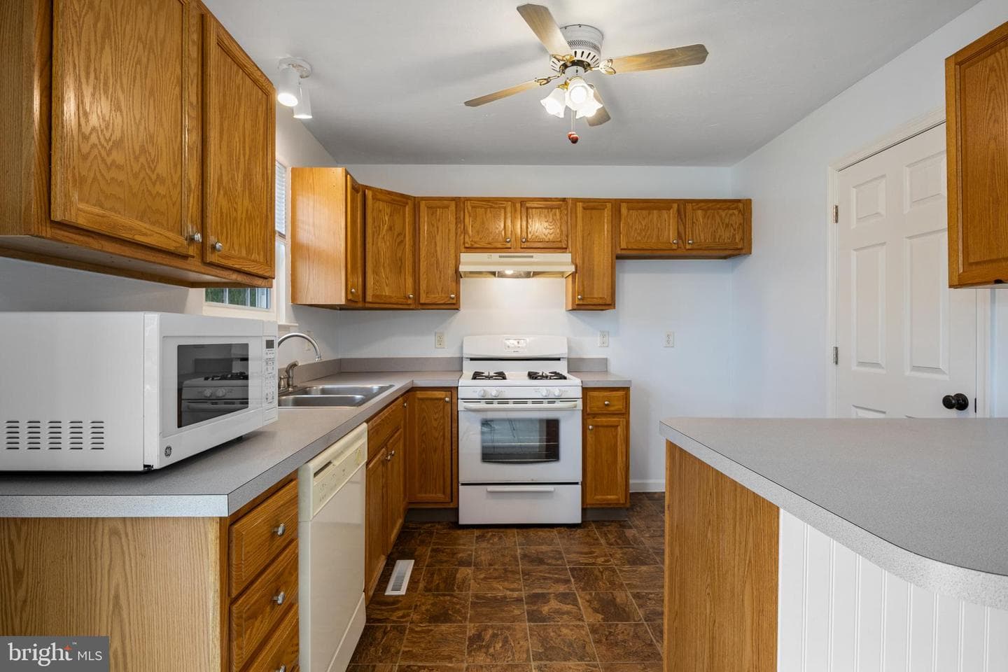 4013 Somerset Road photo 9