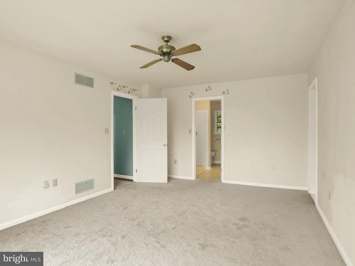 317 Hillcrest Drive photo 22