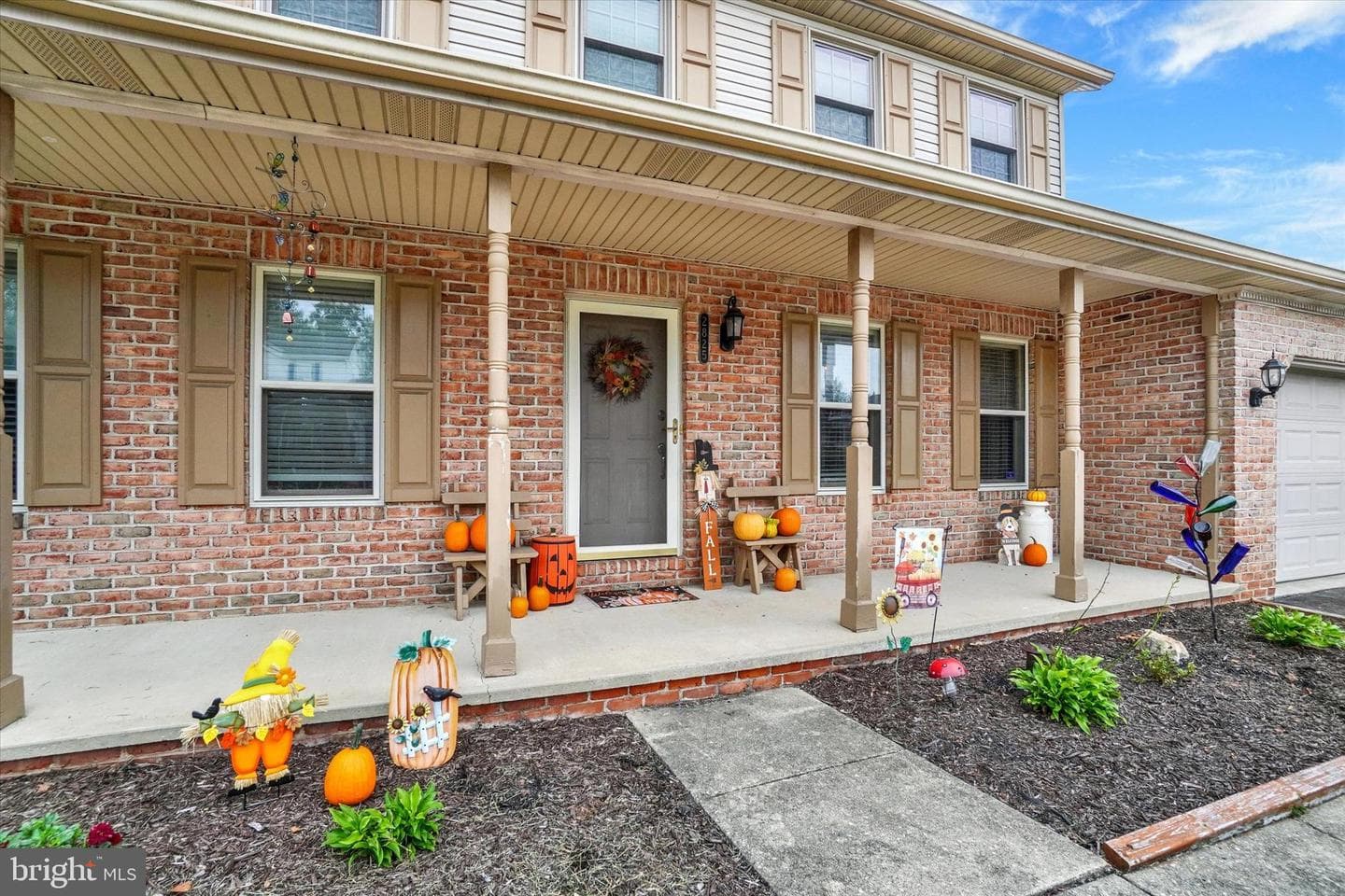 2825 Sparrow Drive photo 3