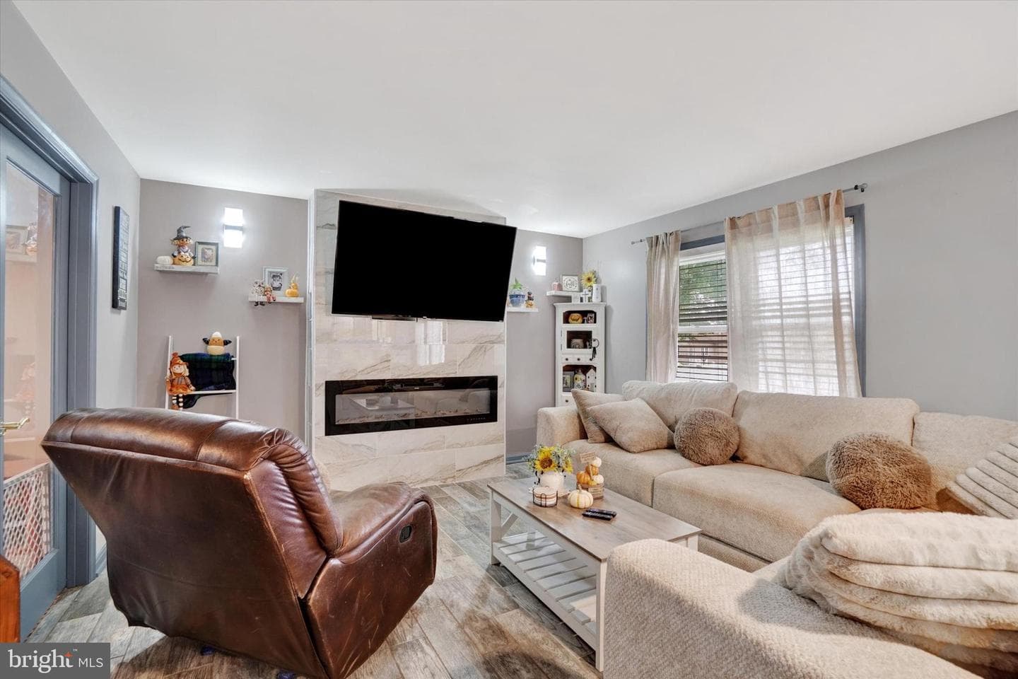 2825 Sparrow Drive photo 4