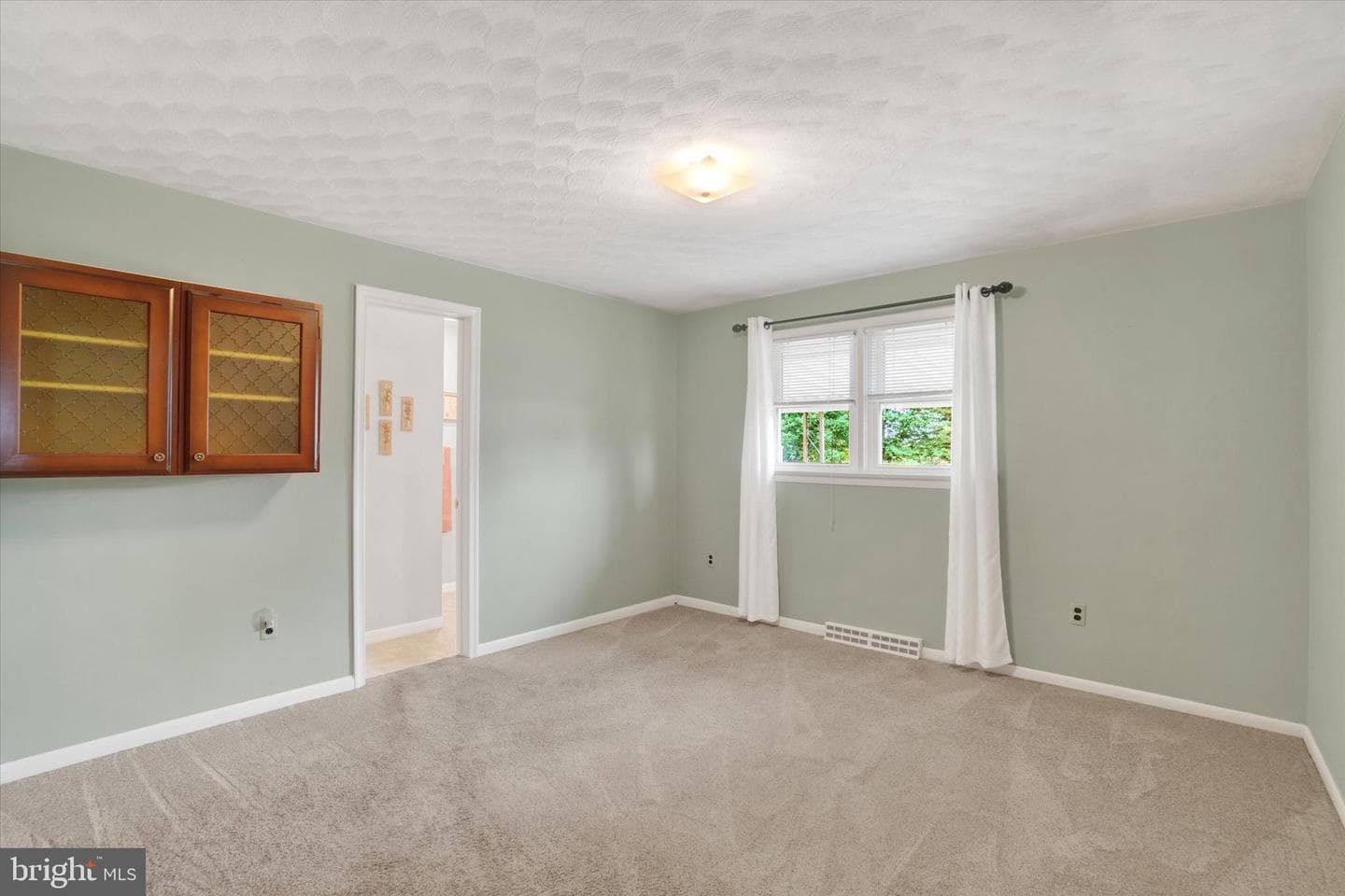 2154 Derry Road photo 14