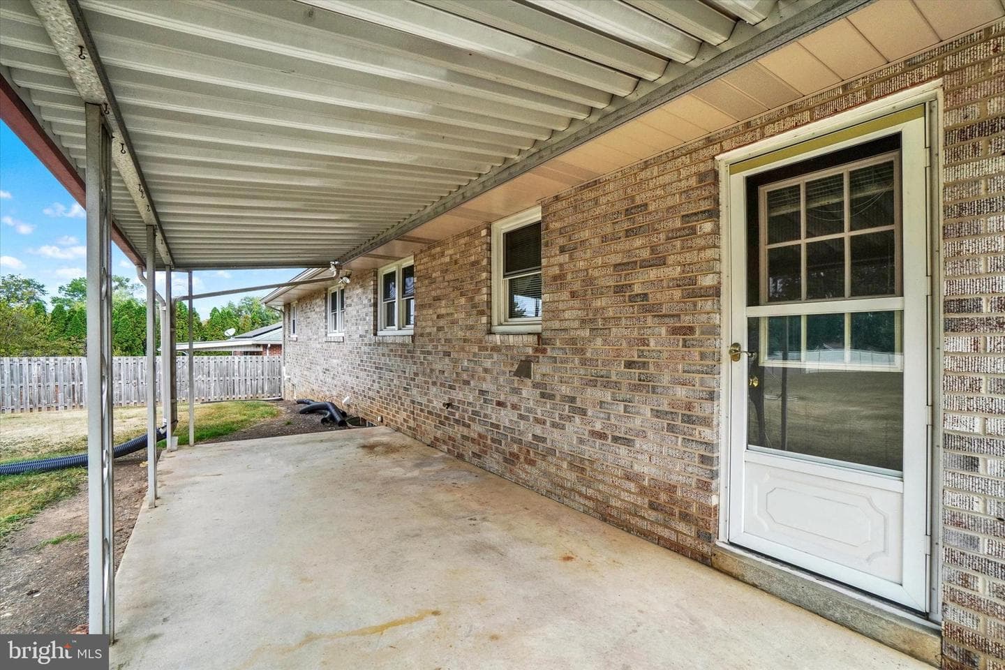 2154 Derry Road photo 22