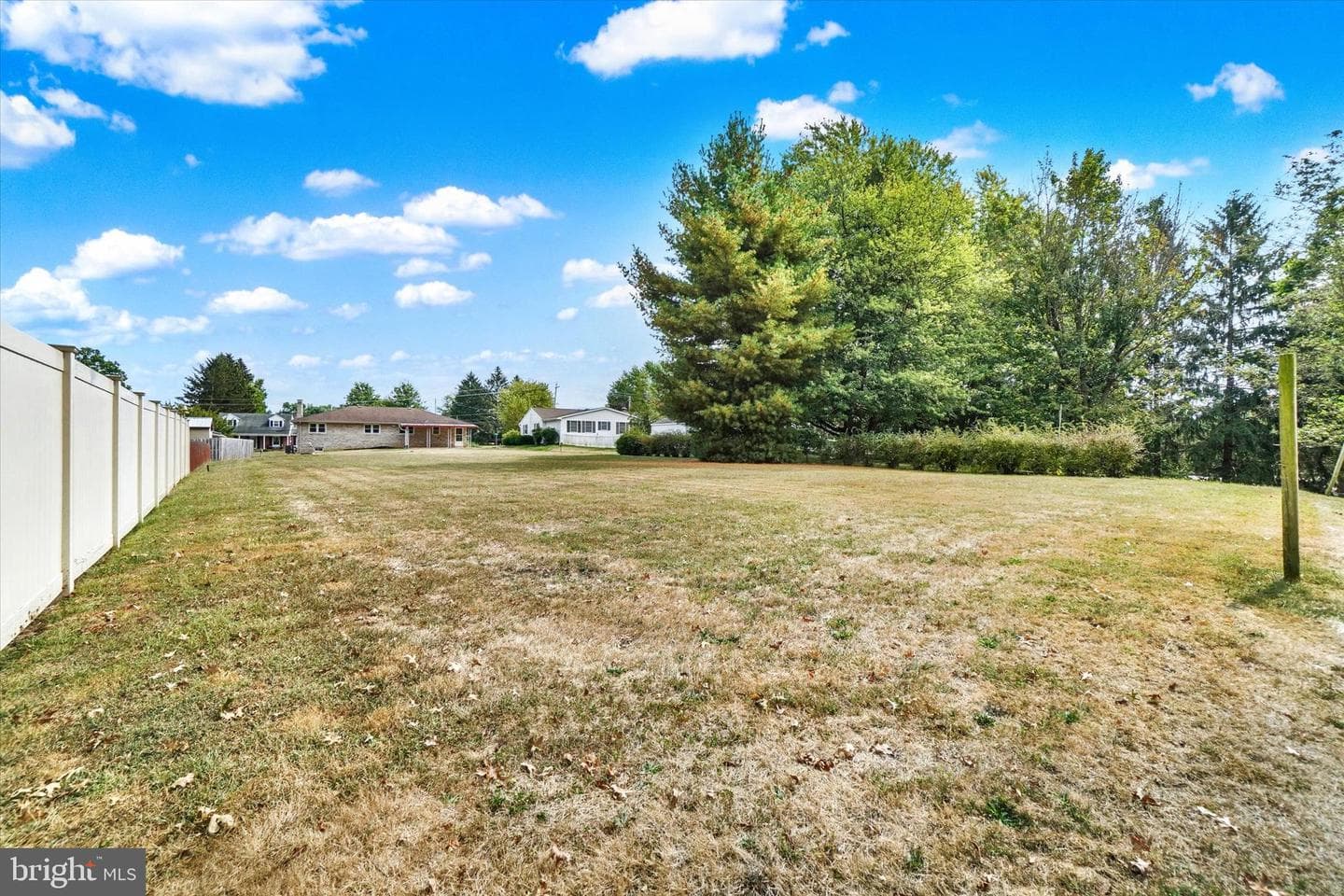 2154 Derry Road photo 25