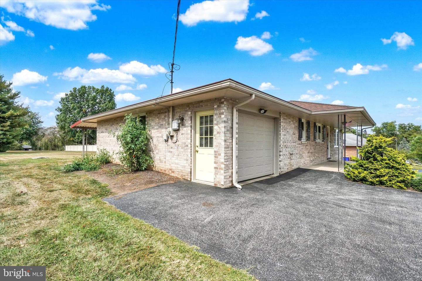2154 Derry Road photo 27
