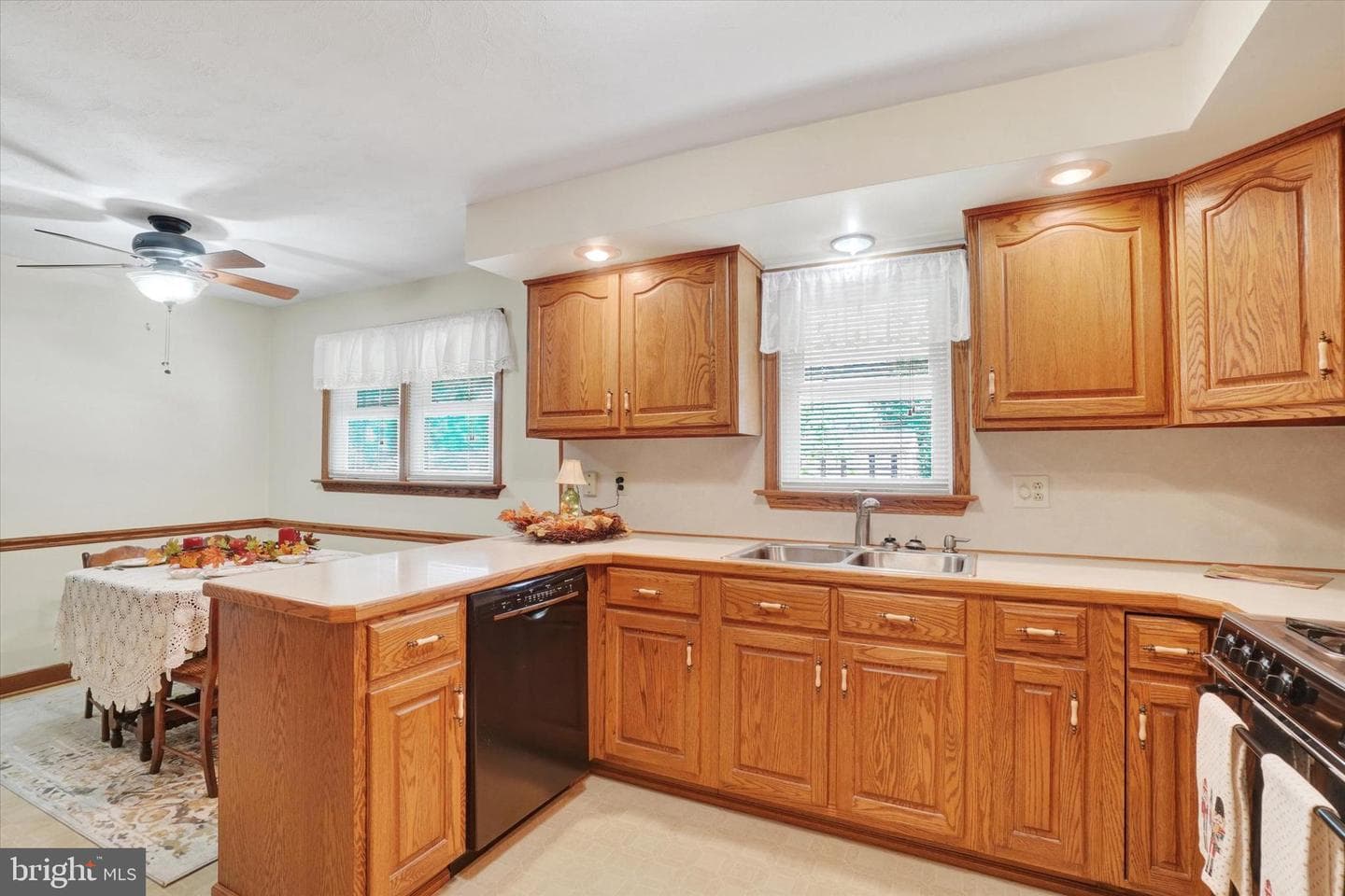 2154 Derry Road photo 5