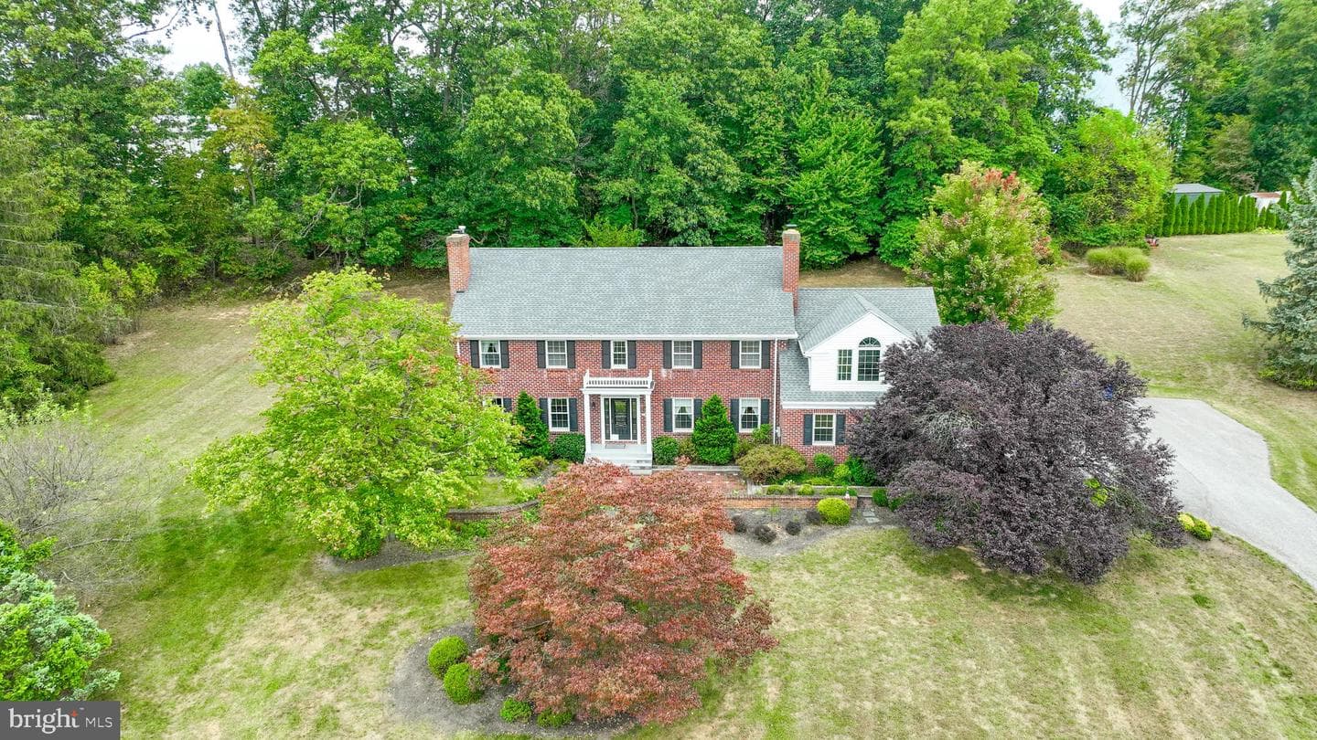 189 Tuscarora Drive photo 2