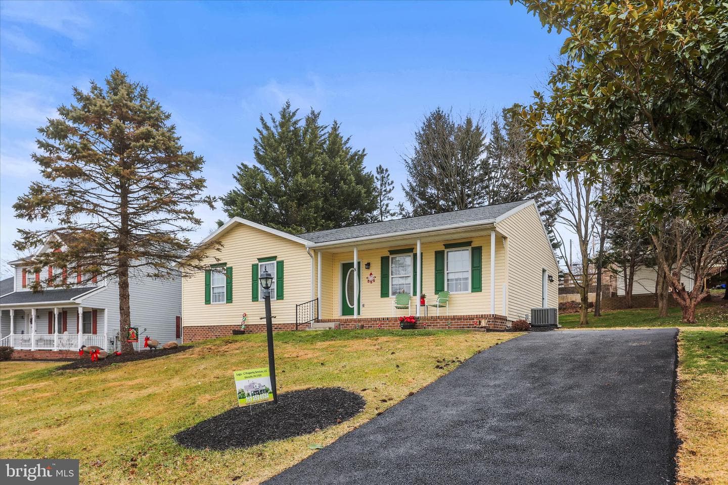 8 Magnolia Lane
