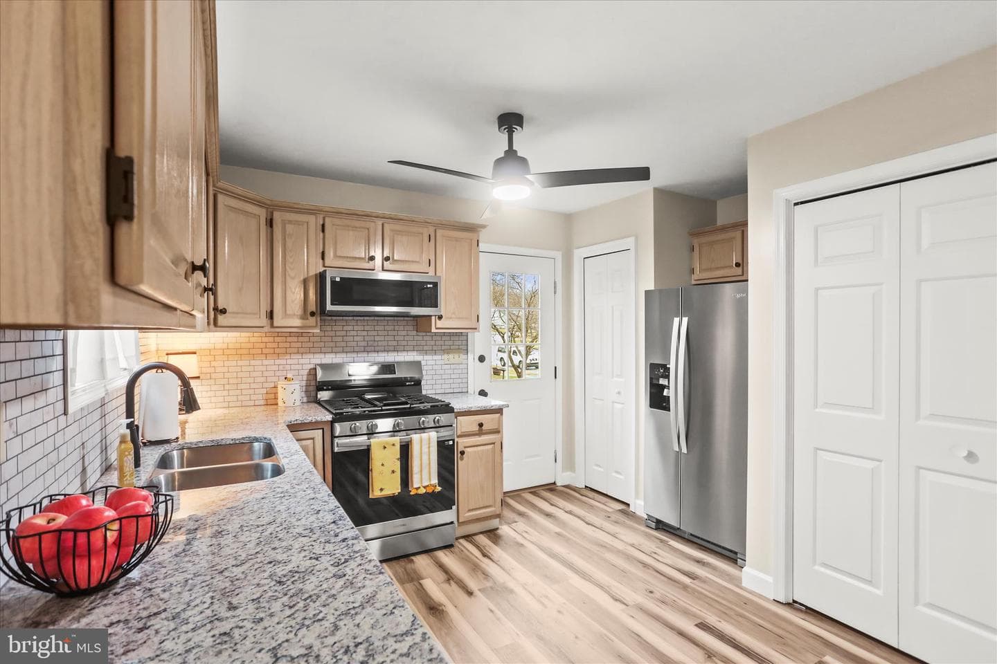 8 Magnolia Lane photo 13