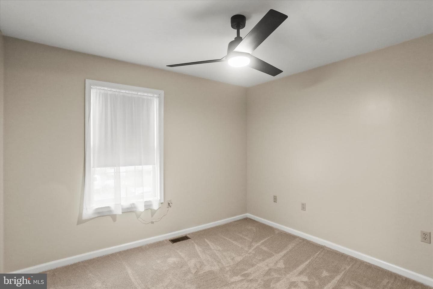 8 Magnolia Lane photo 25