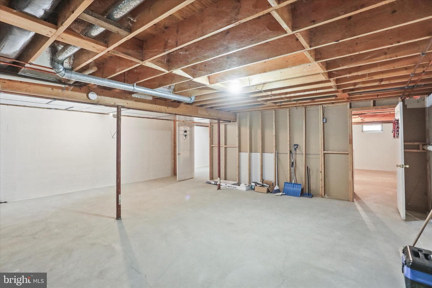8 Magnolia Lane photo 29