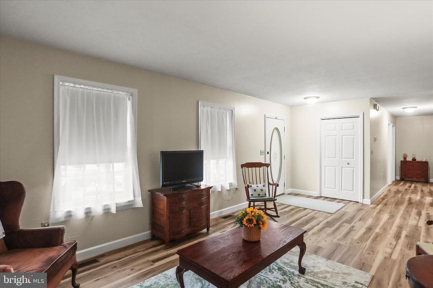 8 Magnolia Lane photo 8