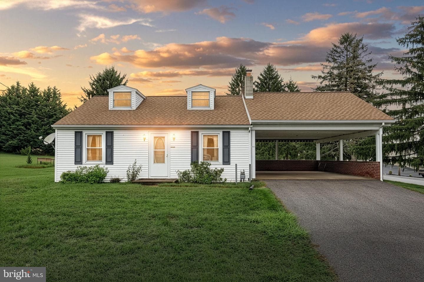 2981 Sunset Drive photo 2