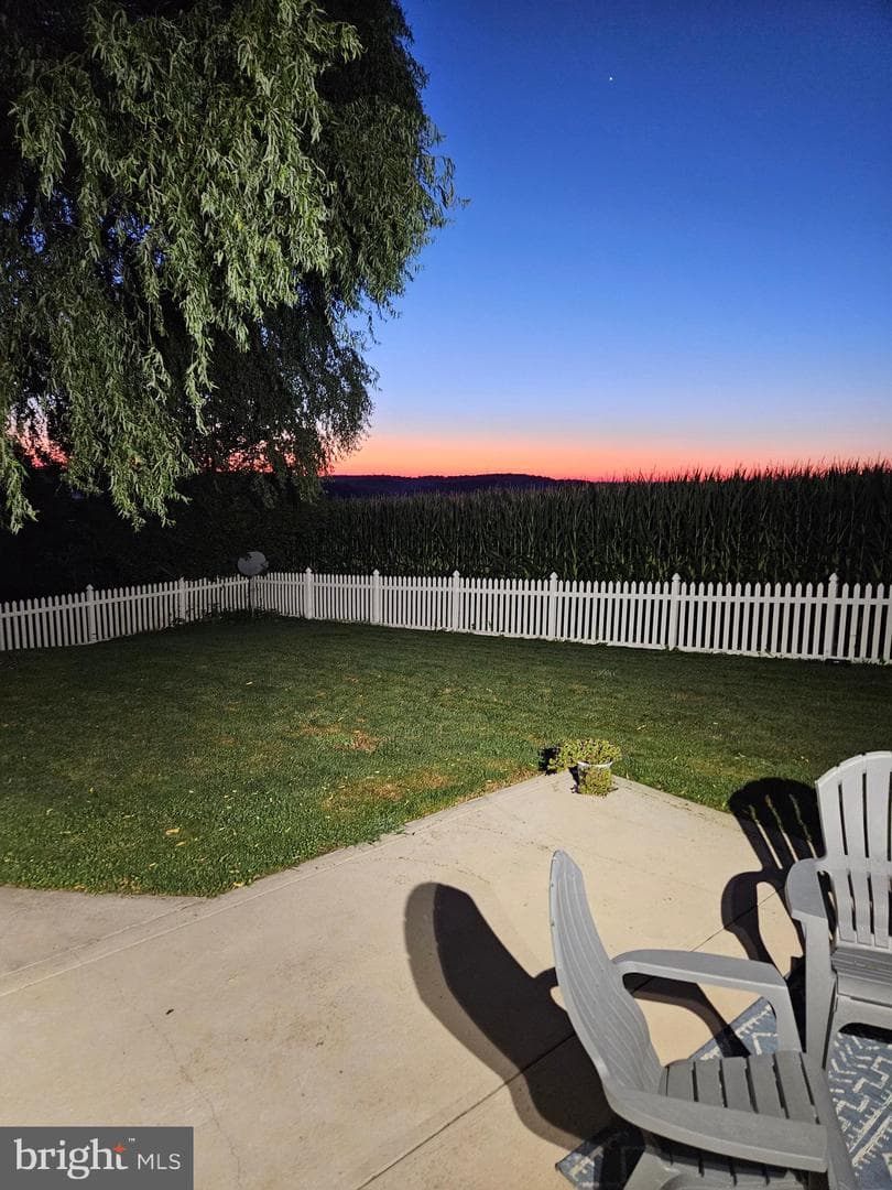 705 Danbury Drive photo 24