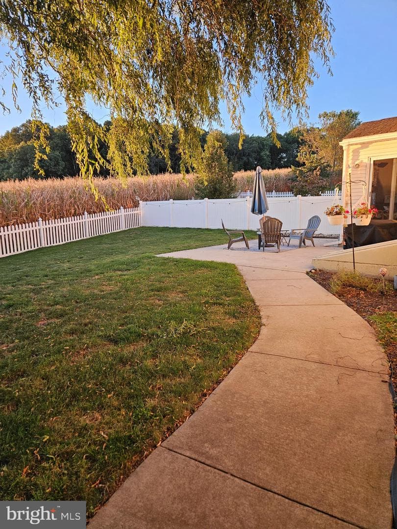 705 Danbury Drive photo 25