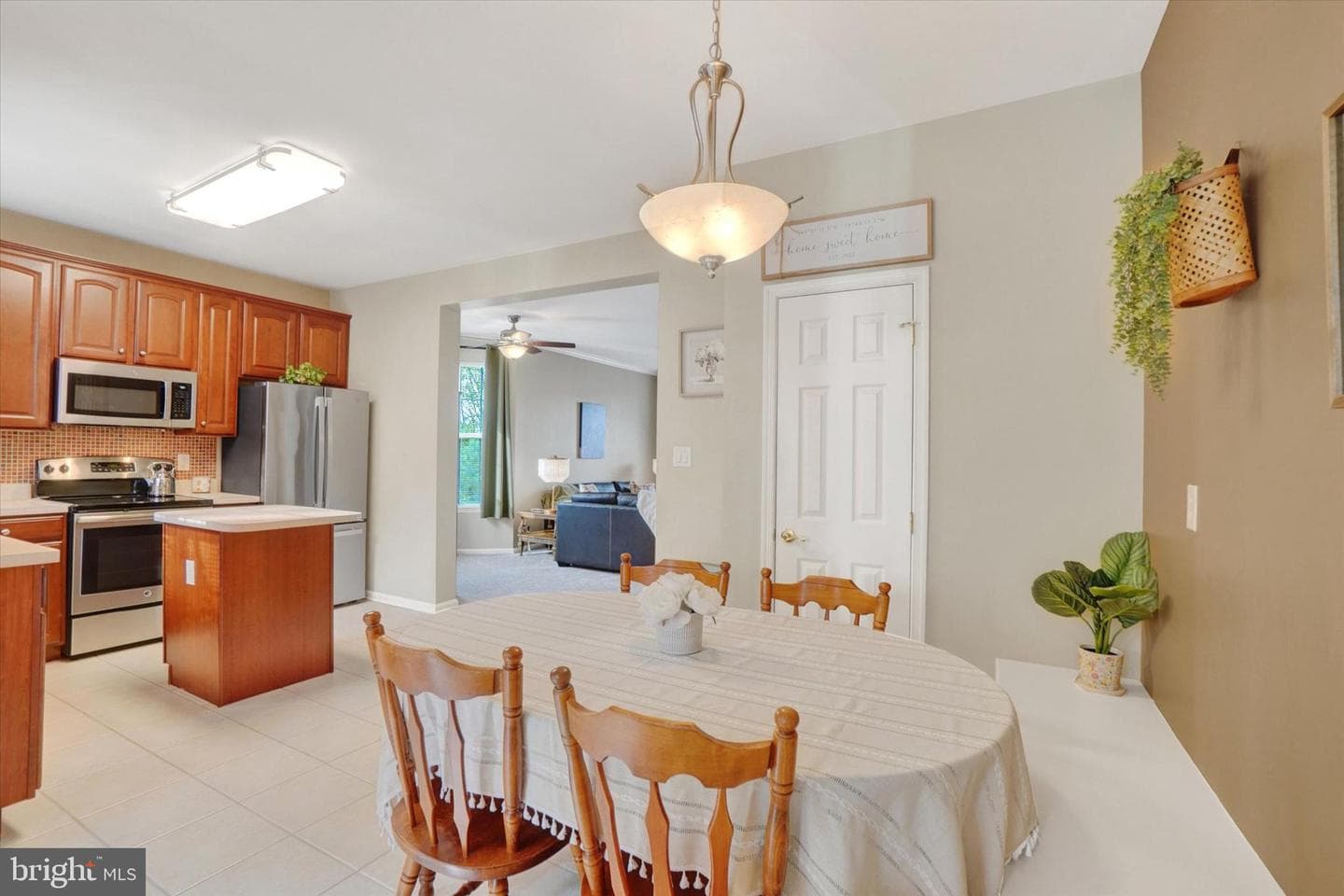 396 Bruaw Drive photo 10